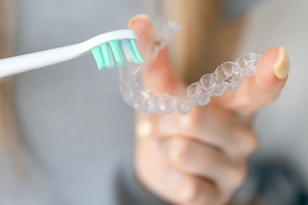 How to Vape Responsibly While Using Invisalign